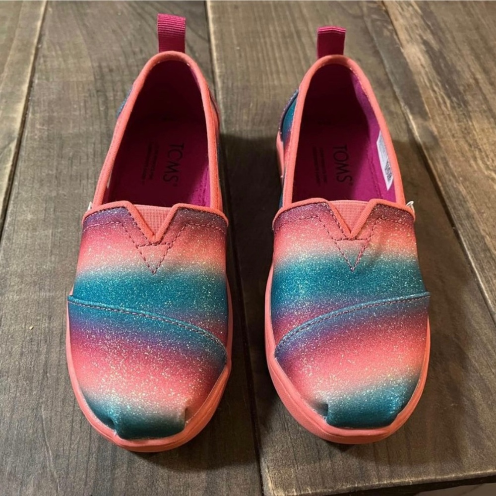 Girls Toms